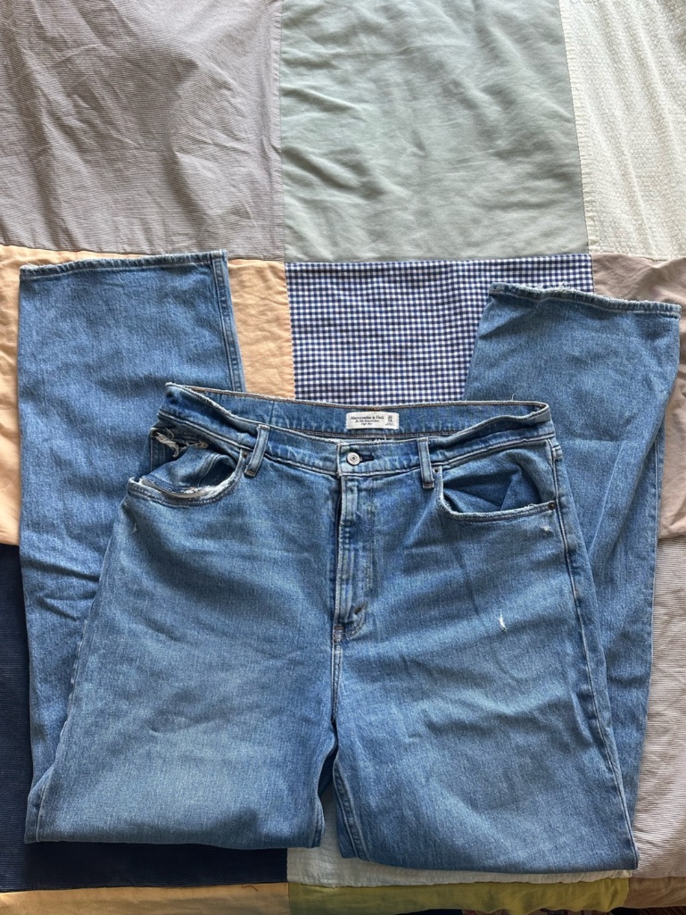 Abercrombie & Fitch Light Blue 90s Relaxed Jeans